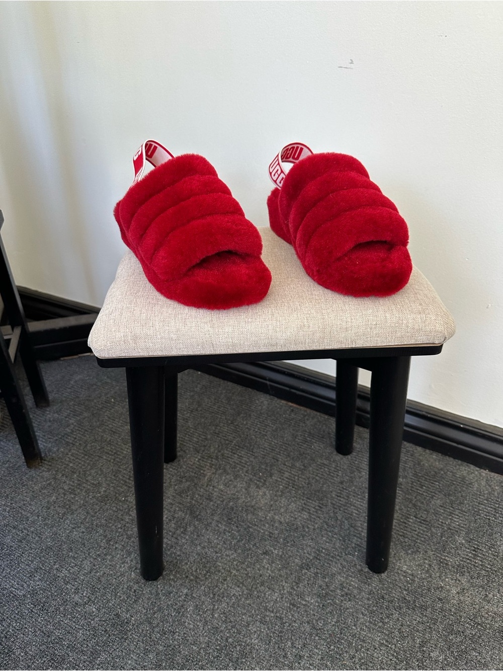 UGG Fluff Yeah Slide Slippers with Logo Heel Strap - 7M